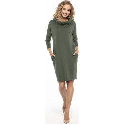 Codzienna Khaki Sukienka z Szerokim Golfem. Brązowe sukienki damskie Molly.pl, na co dzień, s, bez wzorów, z dzianiny, eleganckie, z golfem, bez rękawów, proste. Za 139,90 zł.