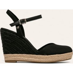 Tommy Hilfiger - Sandały. Czarne koturny damskie TOMMY HILFIGER, bez wzorów, z gumy, bez obcasa, na obcasie. W wyprzedaży za 329,90 zł.