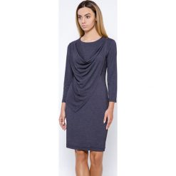 Sukienka w kolorze niebieskim. Niebieskie sukienki damskie Far Far Fashion, Ryłko by Agnes&Paul, bez wzorów, z okrągłym kołnierzem, bez rękawów. W wyprzedaży za 89,95 zł.