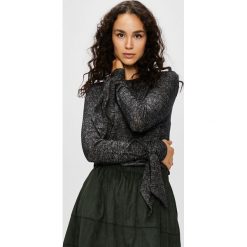 Noisy May - Sweter. Czarne swetry damskie marki Noisy May, s, bez wzorów, z elastanu, z krótkim rękawem, krótkie, bez kaptura. W wyprzedaży za 49,90 zł.