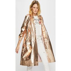 Silvian Heach - Parka. Żółte kurtki damskie Silvian Heach, s, bez wzorów, z poliesteru, klasyczne, długie. W wyprzedaży za 579,90 zł.