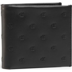 Duży Portfel Męski CALVIN KLEIN JEANS - Ckj Monogram Emboss Bifold W/C K50K505643 BLK. Czarne portfele męskie Calvin Klein Jeans, bez wzorów, z jeansu. W wyprzedaży za 219,00 zł.