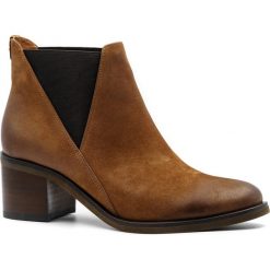 Rude nubukowe botki na klocku w cholewce gumka 274B. Pomarańczowe botki damskie Neścior, ze skóry, eleganckie, bez obcasa, na obcasie, bez zapięcia. W wyprzedaży za 289,00 zł.