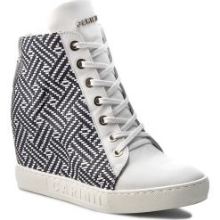 Sneakersy CARINII - B3904 G34-362-000-B88. Niebieskie półbuty damskie Carinii, bez wzorów, ze skóry, bez obcasa, na koturnie, bez zapięcia. W wyprzedaży za 279,00 zł.