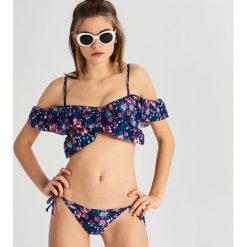Dwuczęściowy strój kąpielowy w kwiaty - Granatowy. Niebieskie stroje kąpielowe damskie marki Sinsay, s, w kwiaty. Za 59,99 zł.