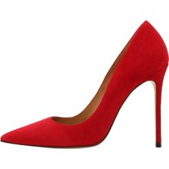 Pura Lopez Szpilki red. Czerwone szpilki Pura Lopez, z materiału. W wyprzedaży za 534,50 zł.