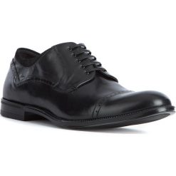 Buty męskie. Czarne półbuty męskie Wittchen, bez wzorów, ze skóry, bez zapięcia. W wyprzedaży za 269,90 zł.