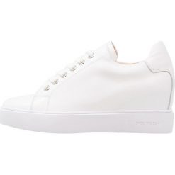 Trampki damskie slip on: Shoe The Bear AVA Tenisówki i Trampki white