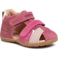 Sandały GEOX - B Kaytan G. D B0251D 08122 C8002 Fuchsia. Różowe sandały dziewczęce Geox, z zamszu, bez zapięcia. W wyprzedaży za 189,00 zł.