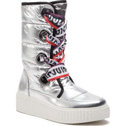 Kozaki JUICY BY JUICY COUTURE - Diletta JJ155 Silver. Szare bez kategorii marki Juicy by Juicy Couture, z materiału, przed kolano, na wysokim obcasie. Za 609,00 zł.