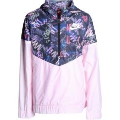 Nike Performance WINDRUNNER Kurtka do biegania arctic pink/white. Białe kurtki dziewczęce Nike Performance, z poliesteru, do biegania. Za 239,00 zł.