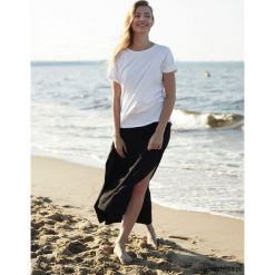 RITA BIAŁA T-shirt. Białe t-shirty damskie Pakamera, bez wzorów, bez kołnierzyka. Za 159,00 zł.