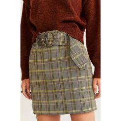 Mango - Spódnica Ferragni. Żółte spódniczki damskie Mango, na co dzień, w paski, z elastanu, casualowe, mini, proste. Za 119,90 zł.