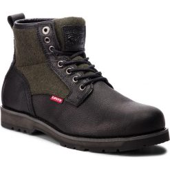 Kozaki LEVI'S - 226789-931-59 Regular Black. Czarne glany męskie Levi's®, z materiału. W wyprzedaży za 319,00 zł.