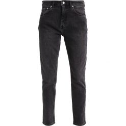 Jeansy damskie: Weekday SEATTLE GREAT BLACK Jeansy Straight Leg great black