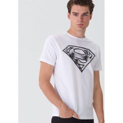 T-shirt Superman - Biały. Białe t-shirty męskie House, s, z motywem z bajki, bez kołnierzyka. Za 49,99 zł.