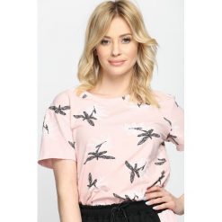 Różowy T-shirt Like A Dragonfly. Różowe bluzki damskie marki Born2be, s. Za 24,99 zł.