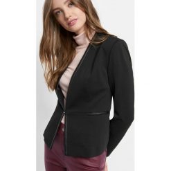 Taliowany żakiet. Czarne marynarki i żakiety damskie Orsay, z haftami, z elastanu, eleganckie. Za 119,99 zł.