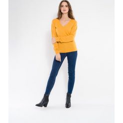 Kaszmirowy sweter w kolorze żółtym. Żółte bez kategorii Perfect Cashmere, s, z kaszmiru. W wyprzedaży za 236,95 zł.
