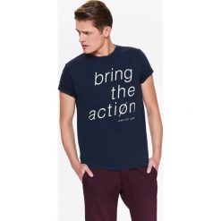 T-shirty męskie: T-SHIRT MĘSKI Z NAPISEM