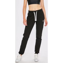 Fila - Spodnie. Szare bryczesy damskie marki Fila, l, z bawełny. W wyprzedaży za 199,90 zł.