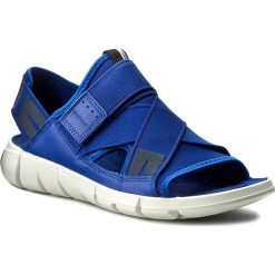 Sandały ECCO - Intrinsic Sandal 84200355694 Mazarine Blue/Mazarine Blue. Niebieskie klapki damskie ecco, bez wzorów, ze skóry, bez obcasa. W wyprzedaży za 339,00 zł.