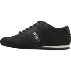 BOSS ATHLEISURE LIGHTER Sneakersy niskie black. Czarne sneakersy męskie marki BOSS Athleisure, bez wzorów, z tworzywa sztucznego, bez zapięcia. Za 629,00 zł.