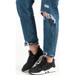 MODNE BUTY SPORTOWE. Różowe buty sportowe damskie marki Merg, bez wzorów, bez zapięcia. Za 53,00 zł.