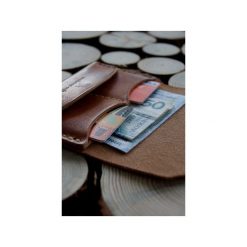 Traveler Wallet – minimalistyczny portfel skórzany, ręcznie szyty. Brązowe portfele męskie Woodsman craft, ze skóry. Za 199,00 zł.