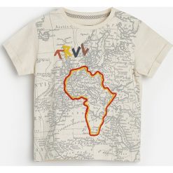 Bawełniany t-shirt z aplikacją - Jasny szary. Szare t-shirty męskie Reserved, z aplikacjami, z bawełny, bez kołnierzyka. Za 29,99 zł.