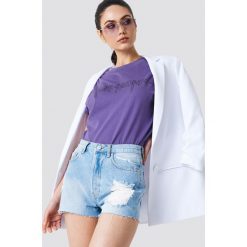 Bermudy damskie: NA-KD Trend Szorty jeansowe z wysokim stanem i rozdarciami – Blue