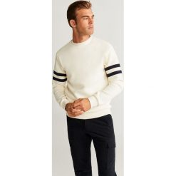 Mango Man - Bluza Berlin. Białe bluzy męskie Mango Man, s, z aplikacjami, z elastanu, z okrągłym kołnierzem, bez rękawów, bez kaptura. Za 139,90 zł.