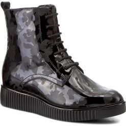 Botki CAPRICE - 9-25201-29 Black Patent 018. Czarne buty zimowe damskie marki Caprice, z materiału. W wyprzedaży za 219,00 zł.