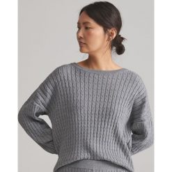 Sweter ze strukturalnej dzianiny - Szary. Szare swetry damskie Reserved, s, z dzianiny. W wyprzedaży za 39,99 zł.