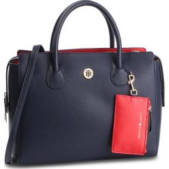 Torebka TOMMY HILFIGER - Charming Tommy Satchel AM0AM06463 413. Niebieskie torebki klasyczne damskie TOMMY HILFIGER, bez wzorów, ze skóry ekologicznej, klasyczne, na ramię, bez dodatków. W wyprzedaży za 449,00 zł.