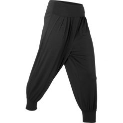 Spodnie haremki "wellness", dł. 3/4, Level 1 bonprix czarny. Czarne spodnie damskie bonprix, z dżerseju. Za 74,99 zł.