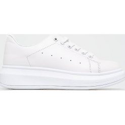 Truffle Collection - Buty. Białe buty sportowe damskie Truffle Collection, bez wzorów, ze skóry, sportowe. W wyprzedaży za 89,90 zł.