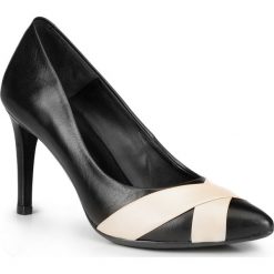 Szpilki ze skóry licowej 87-D-703-1. Czarne szpilki marki Wittchen, bez wzorów, ze skóry, eleganckie, bez obcasa, na szpilce, bez zapięcia. Za 299,00 zł.
