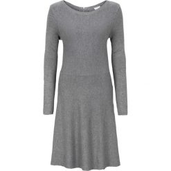 Sukienka dzianinowa w prążek bonprix szary melanż. Szare sukienki damskie bonprix, bez wzorów, z dzianiny, bez kołnierzyka, bez rękawów. Za 59,99 zł.