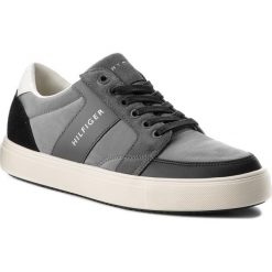 Sneakersy TOMMY HILFIGER - Lightweight Color Block Low Cut FM0FM01635 Grey/Black 903. Szare sneakersy męskie TOMMY HILFIGER, na co dzień, bez wzorów, z zamszu, eleganckie, bez zapięcia. W wyprzedaży za 259,00 zł.