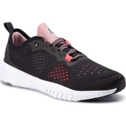 Buty Reebok - Flexagon DV4160 Black/Red/Rose/White. Czarne buty sportowe damskie Reebok, bez wzorów, z tworzywa sztucznego, sportowe, na fitness i siłownię. W wyprzedaży za 229,00 zł.