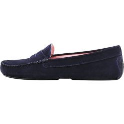 Pretty Ballerinas MICROTINA Mokasyny navy blue kiowa. Niebieskie mokasyny damskie marki Pretty Ballerinas, ze skóry. Za 589,00 zł.