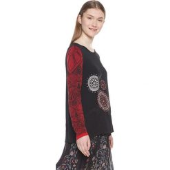 Desigual Damska bluzka Blus Glen Negro 18WWBW65 2000 (rozmiar S). Bluzki damskie Desigual, s, bez wzorów, bez kołnierzyka, bez rękawów. W wyprzedaży za 161,00 zł.