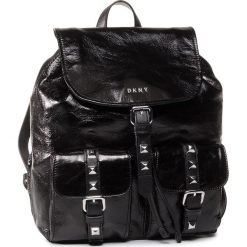 Plecak DKNY - Naomi-Backpack R01KWH22 Black/Silver BSV. Czarne plecaki damskie DKNY, bez wzorów, ze skóry, eleganckie, bez dodatków. Za 1579,00 zł.