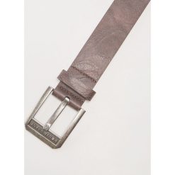 Pasek z masywną klamrą - Brązowy. Brązowe paski męskie House, w paski. Za 35,99 zł.