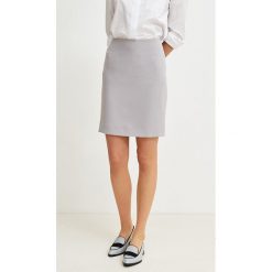 Simple - Spódnica. Szare bez kategorii marki Simple, z elastanu, mini, ołówkowe. W wyprzedaży za 199,90 zł.