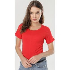Czerwony T-shirt Phereisis. Czerwone bluzki damskie Born2be, s, bez wzorów, bez kołnierzyka. W wyprzedaży za 24,99 zł.