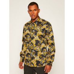 Koszula Versace Jeans Couture B1GZA6S0. Czarne koszule męskie Versace Jeans Couture, s, bez wzorów, z jeansu, casualowe, bez kołnierzyka, bez rękawów. Za 1259,00 zł.
