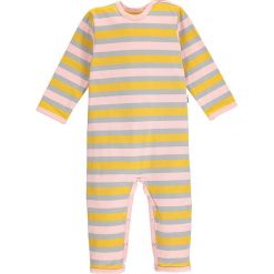 Rampers w kolorze jasnoróżowym ze wzorem. Różowe śpiochy niemowlęce lamino, w paski, z materiału. W wyprzedaży za 48,95 zł.
