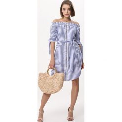 Niebieska Sukienka Receptive. Niebieskie sukienki damskie Born2be, w paski, bez kołnierzyka, bez rękawów, mini. Za 69,99 zł.
